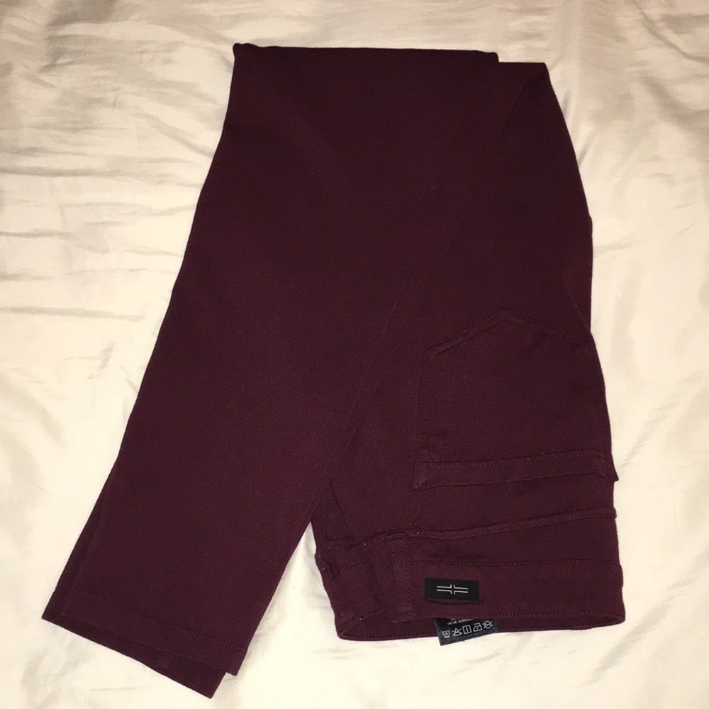 Liverpool Wine colored skinny pants